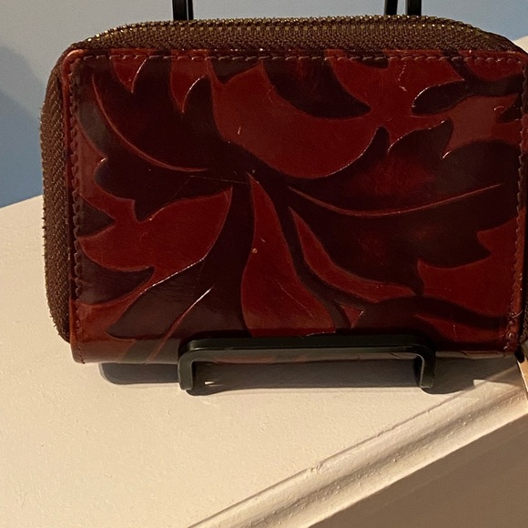 Valentina Made in Italy Tooled Leather Zip Around wallet EUC - Picture 4 of 10